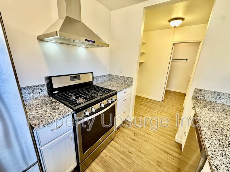 1516 Yale Ct - Photo 4 of 26