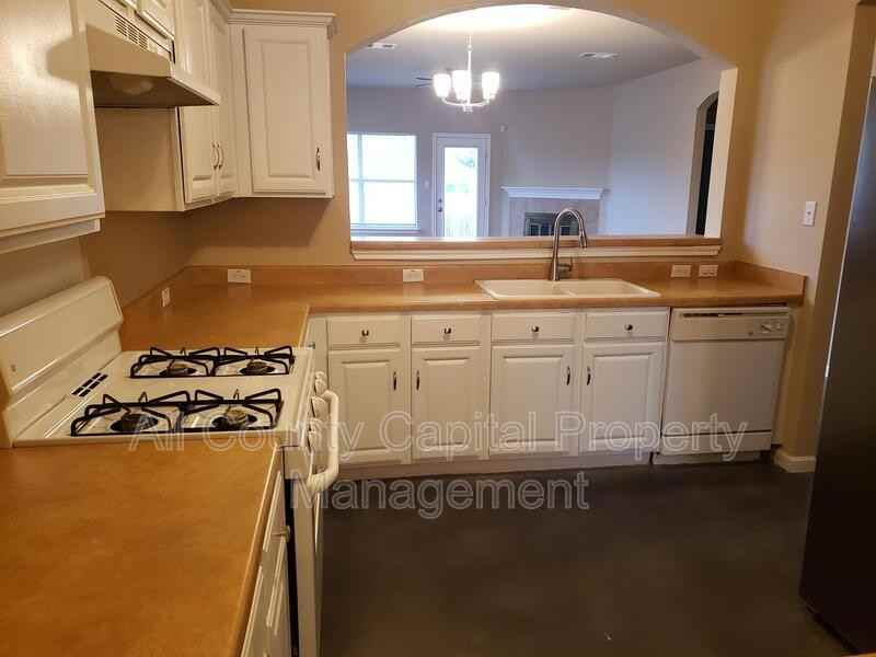 133 Ashwood N #133 - Photo 3 of 11