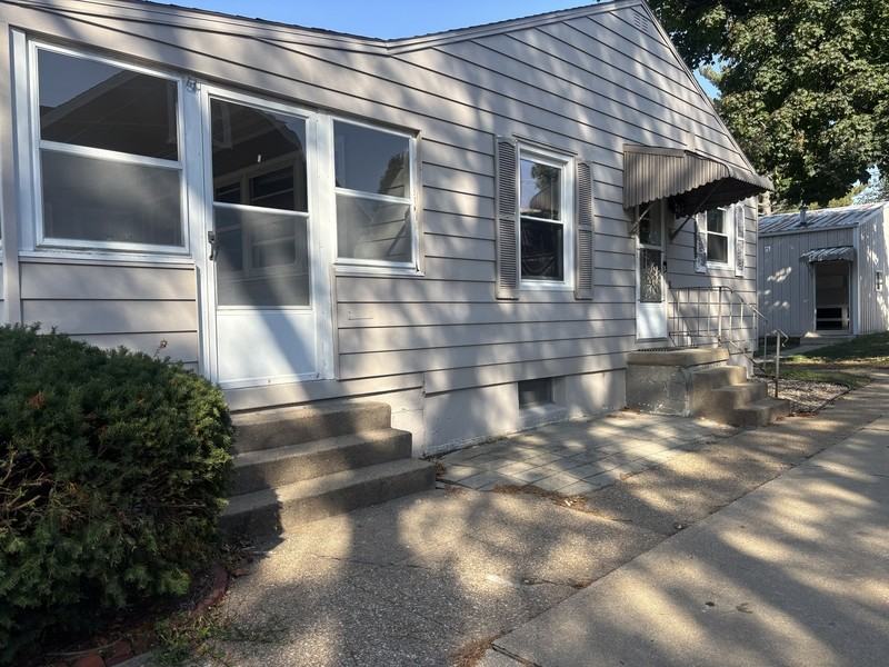 2101 Mallory St Sw - Photo 2 of 9