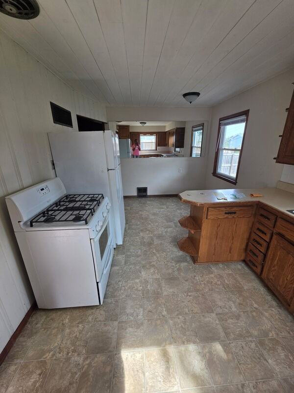 2101 Mallory St Sw - Photo 3 of 9