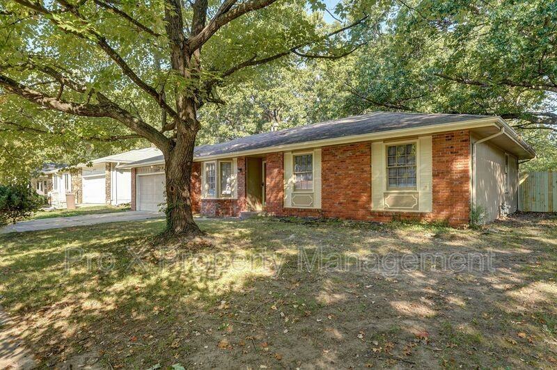 2849 East Eastwood Street - Photo 2 of 23