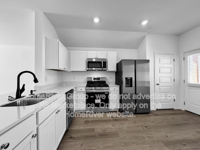 1817 Spanish Cedar Ln - Photo 7 of 28