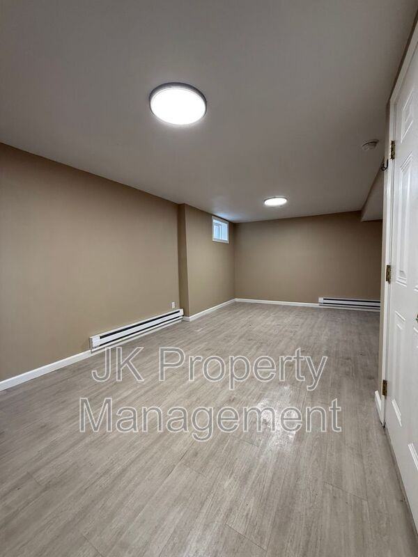 530 21st Ave Ne - Photo 6 of 14