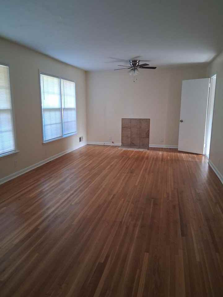 817 Springlake Cir Ne - Photo 5 of 10