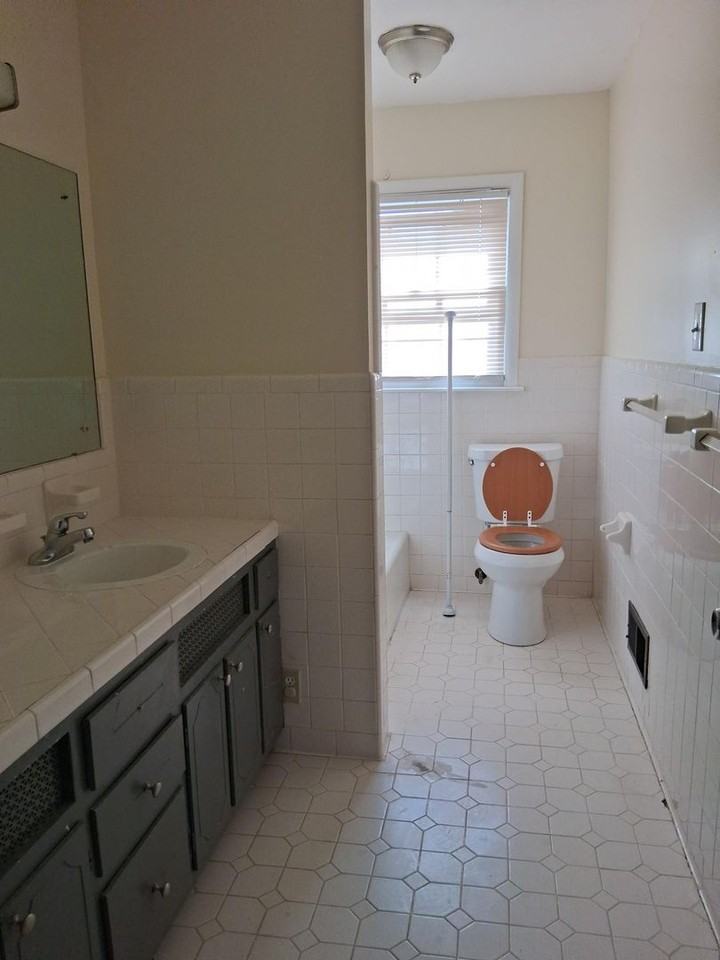 817 Springlake Cir Ne - Photo 6 of 10