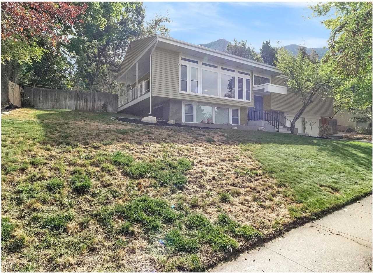 4609 Idlewild Road - Photo 3 of 27