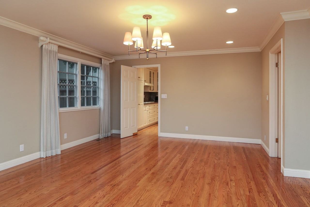 2121 Bellview Dr - Photo 3 of 25