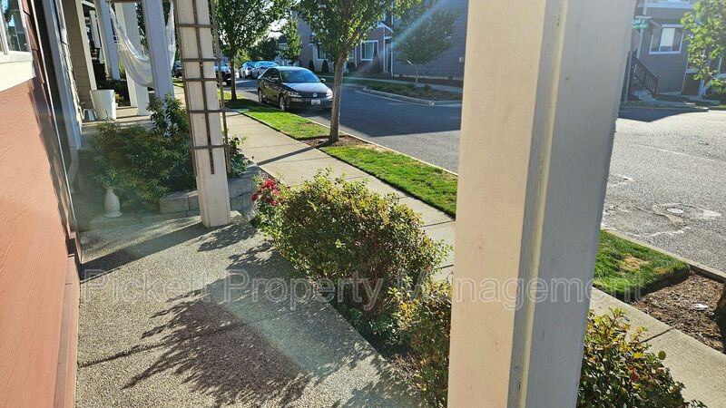 1032 Magnuson Way - Photo 5 of 31
