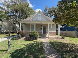 featured image of 752 S Main Ave