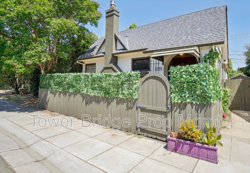 1111 Yale St - Photo 2 of 30