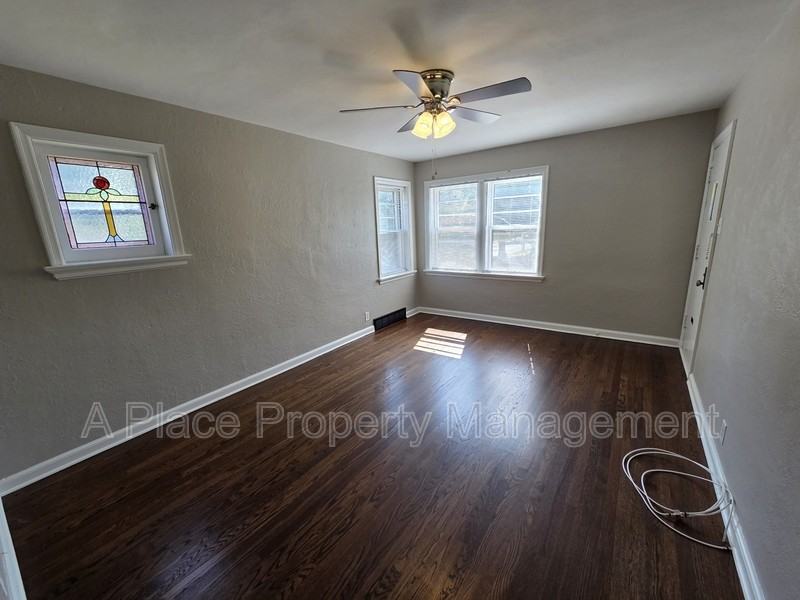 5001-5003 Miami Street - Photo 4 of 17