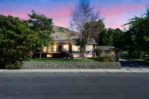 featured image of 372 Northeast