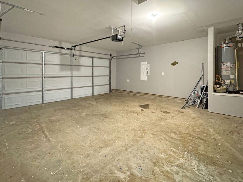 14037 S Madison Ave - Photo 3 of 11