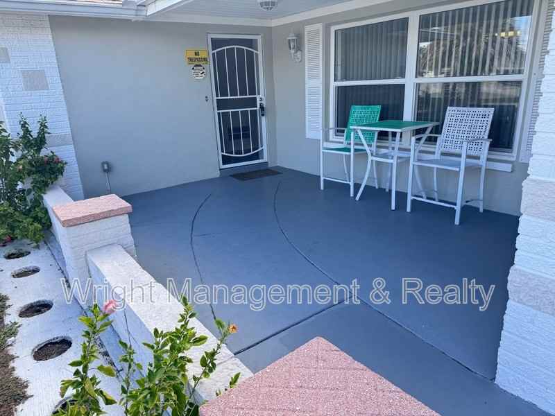 10921 Norwood Avenue - Photo 3 of 23