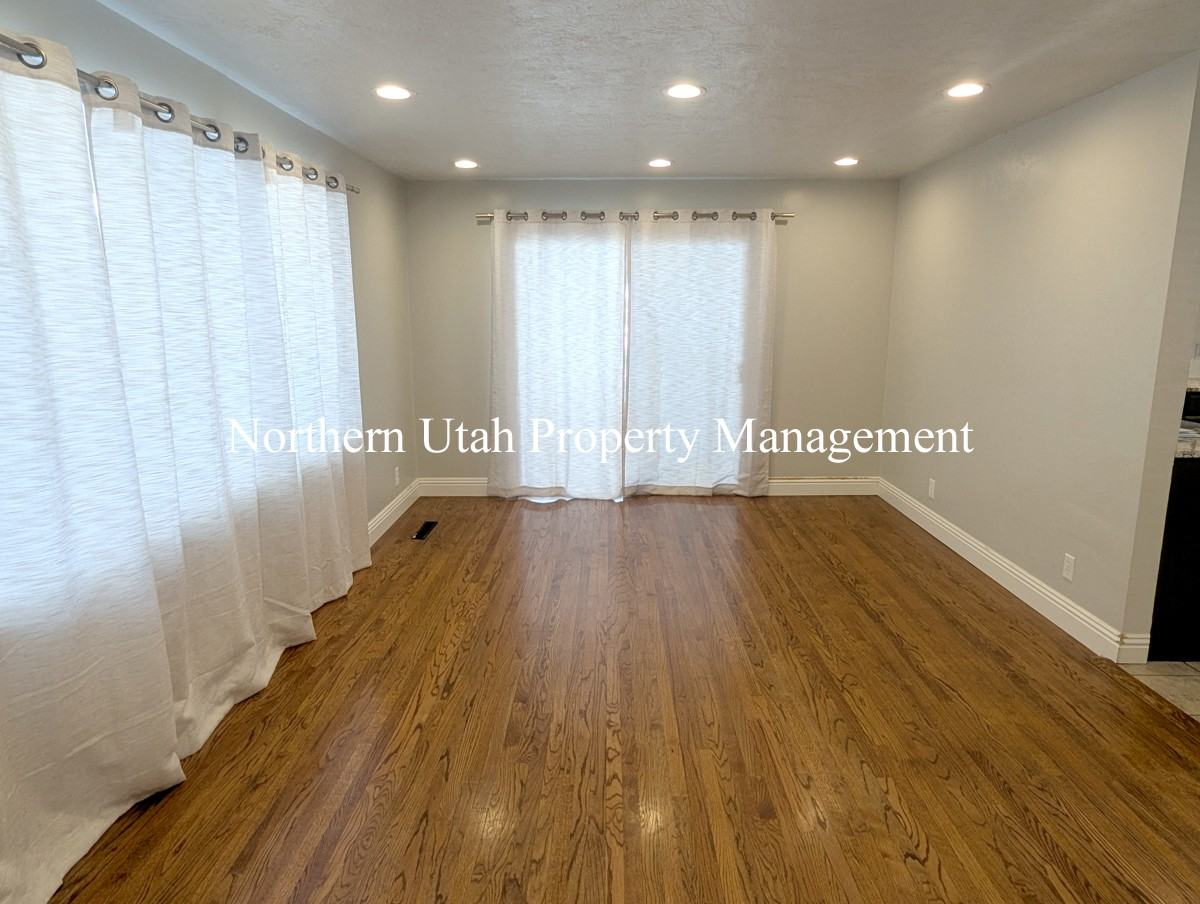 1528 Sunview Dr - Photo 2 of 28