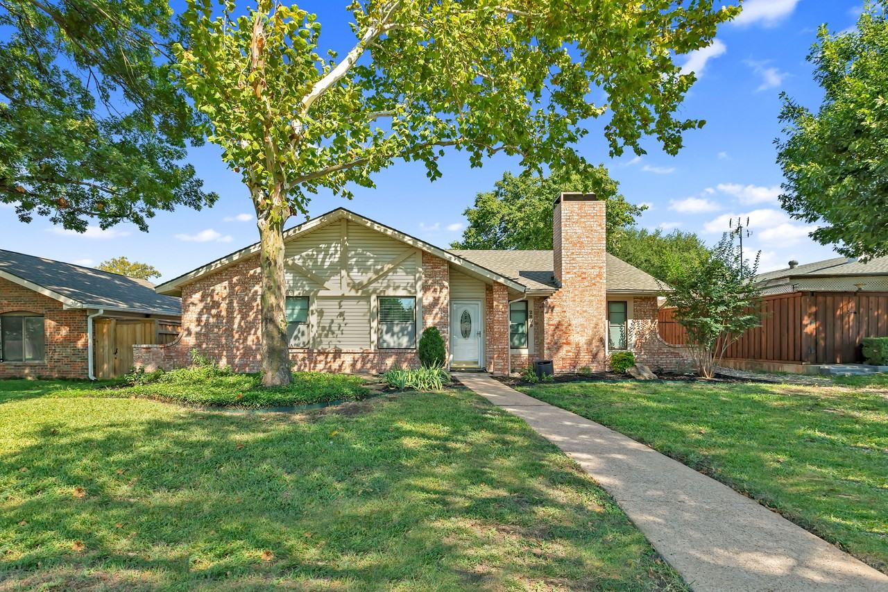 2809 Ivanridge Lane - Photo 2 of 22