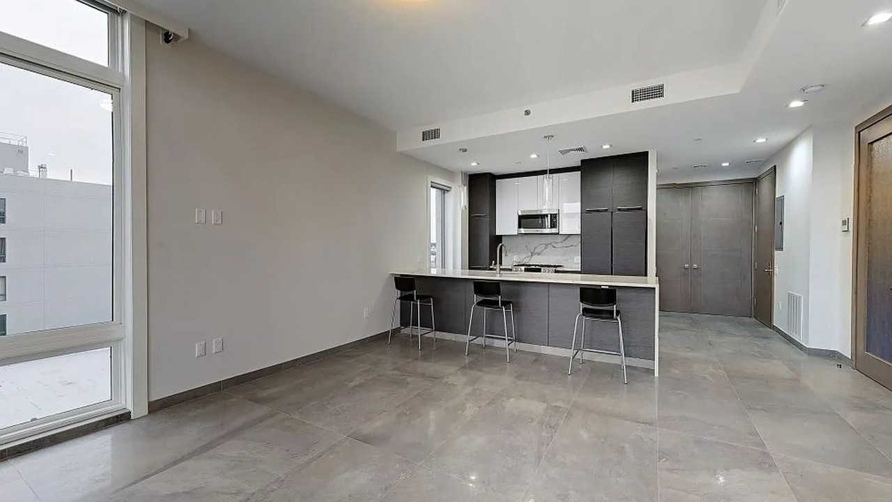 65 W End Ave #501 - Photo 3 of 9