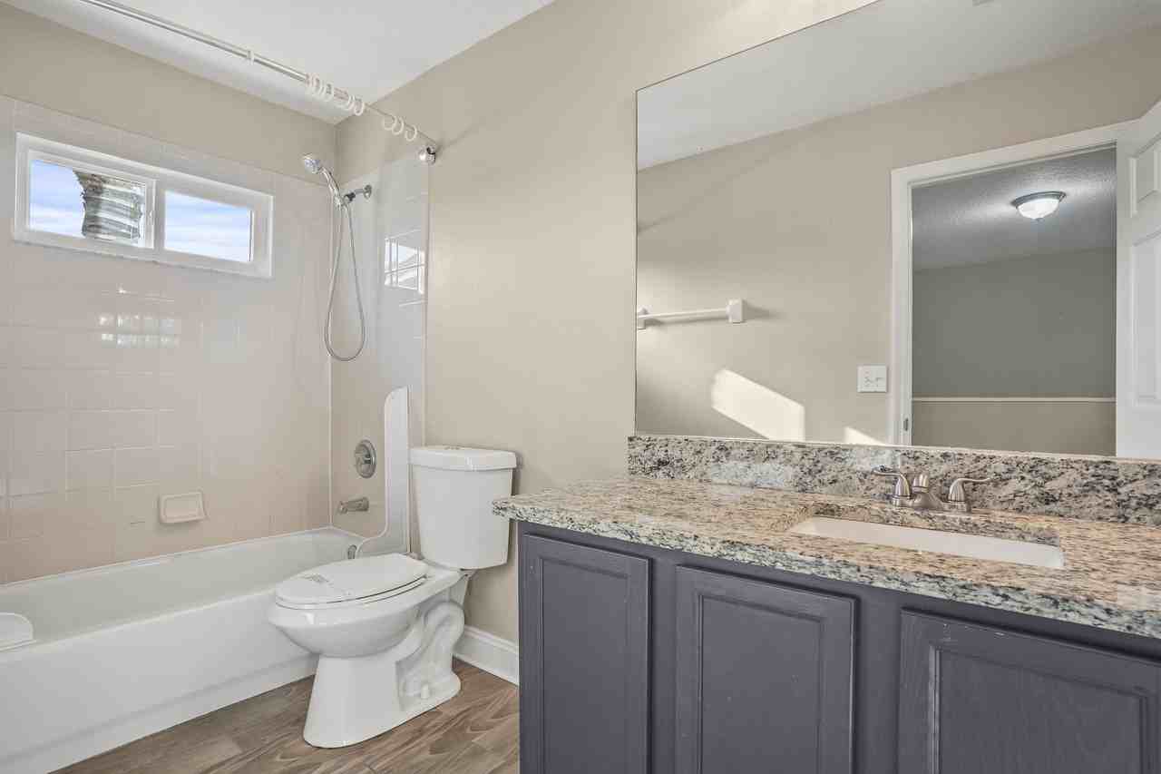 25725 Aldus Dr - Photo 3 of 35
