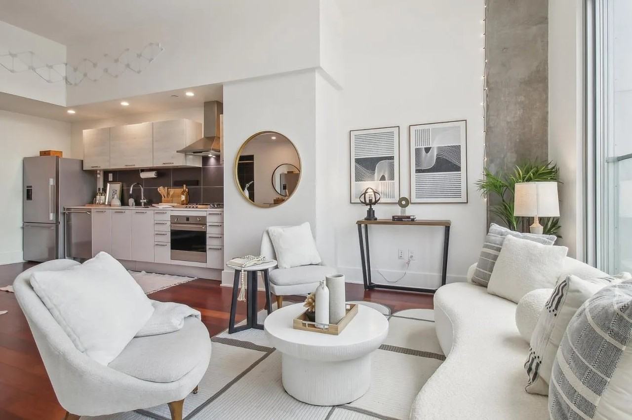 1075 Market St - Photo 3 of 7