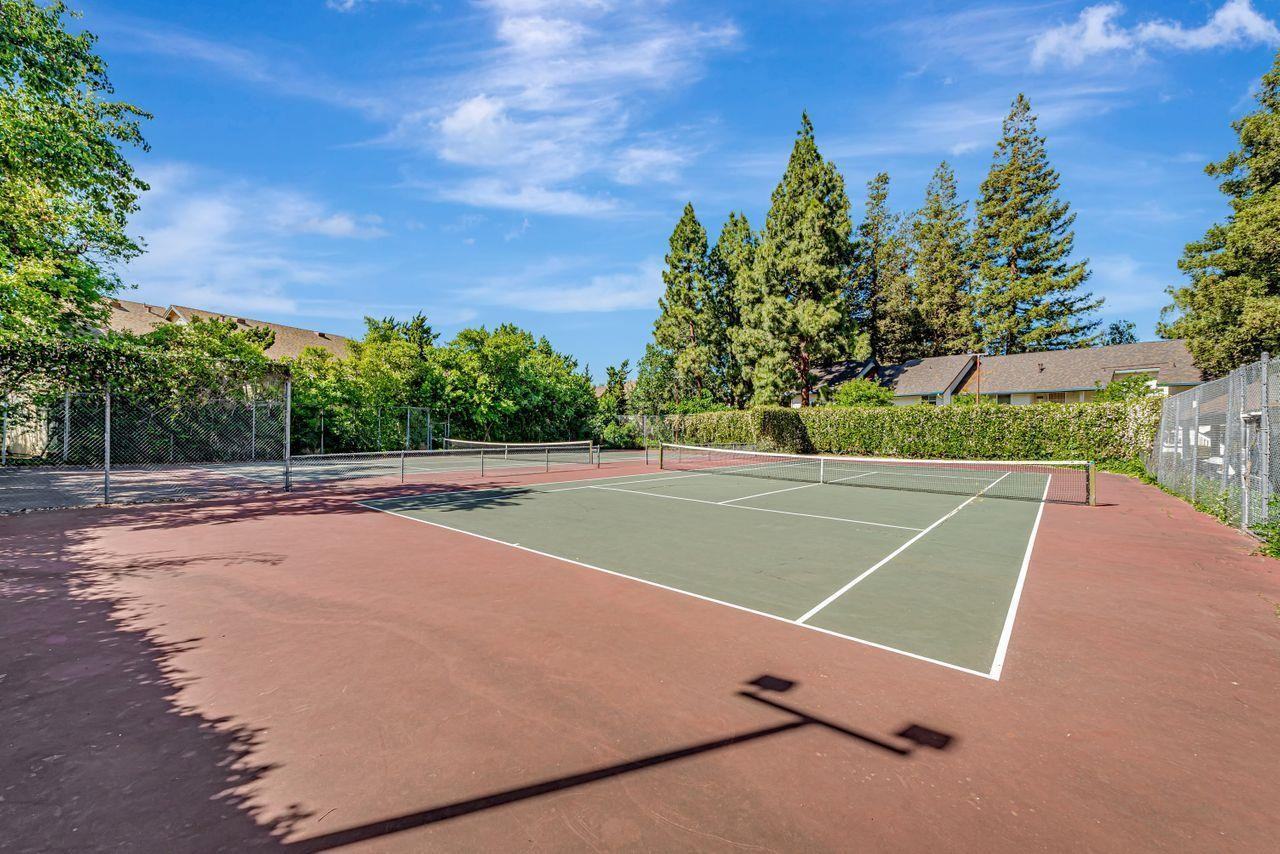 1046 Summerplace Dr - Photo 2 of 35