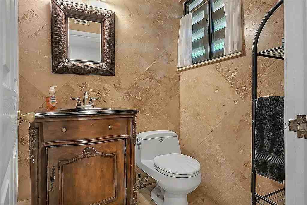 590 Golden Gate Pt #3F - Photo 3 of 10