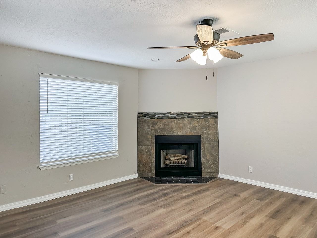 1106 Arias Ave Nw #NA - Photo 2 of 16