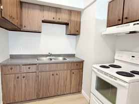 3503 Sandwich St #103 - Photo 1 of 1