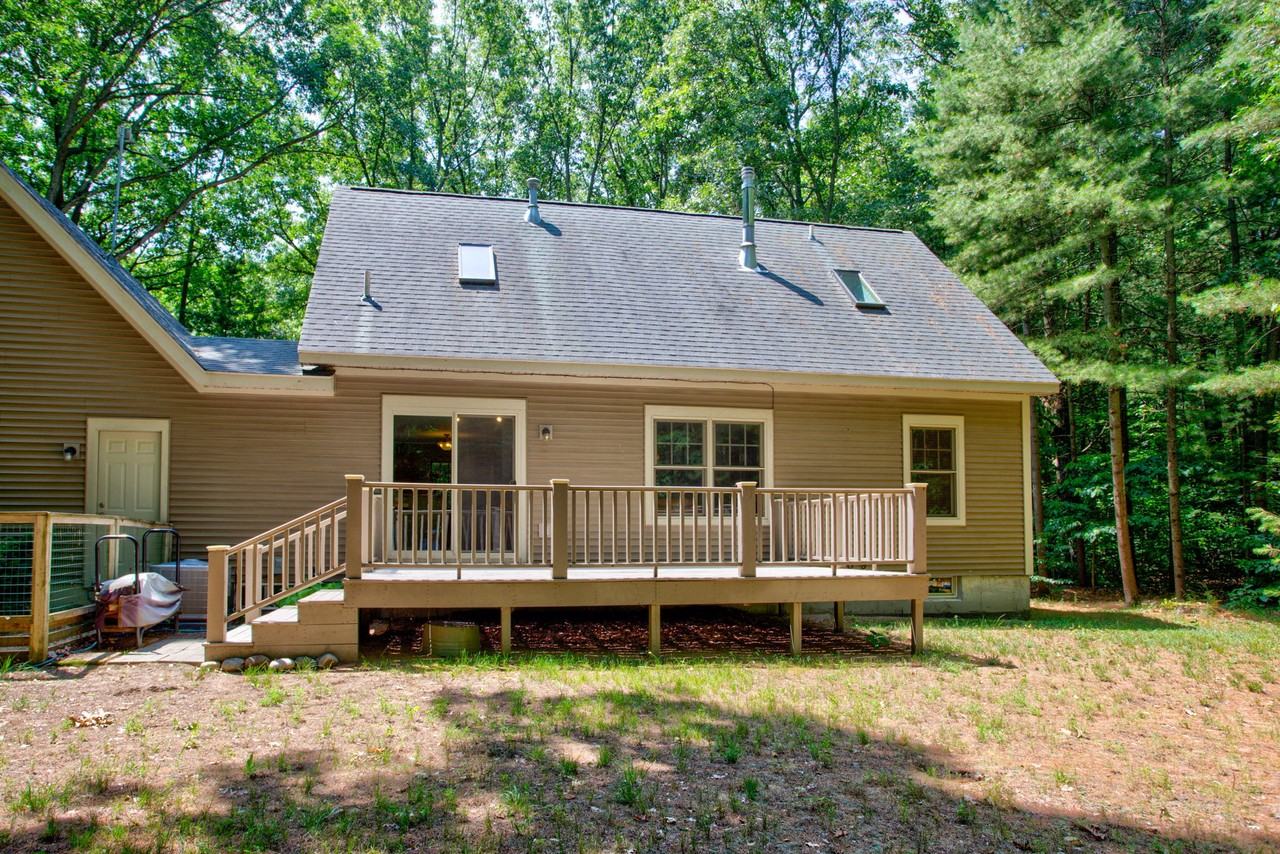 6187 Bayou Trl - Photo 3 of 25