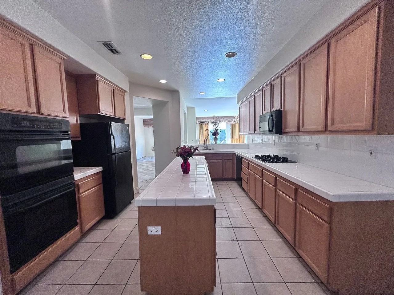 5571 Kalispell Way - Photo 2 of 20