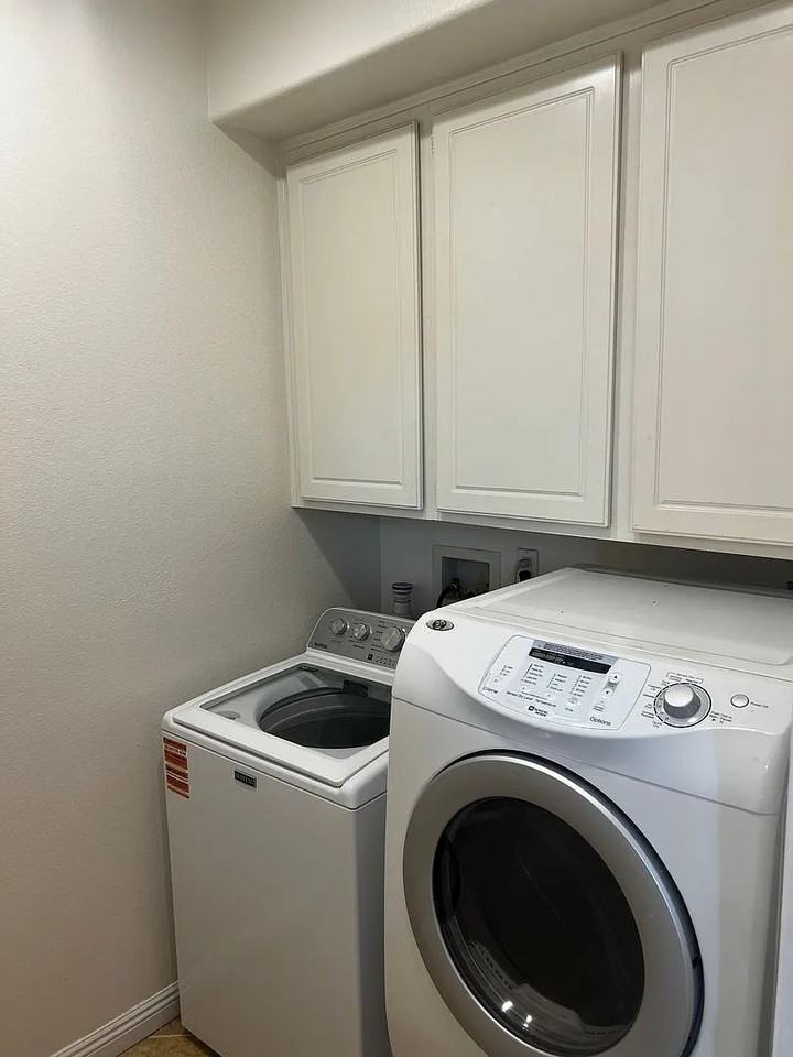 414 Corte Calypso - Photo 2 of 19