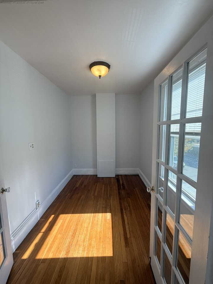 Hollis Ave #1 - Photo 4 of 17