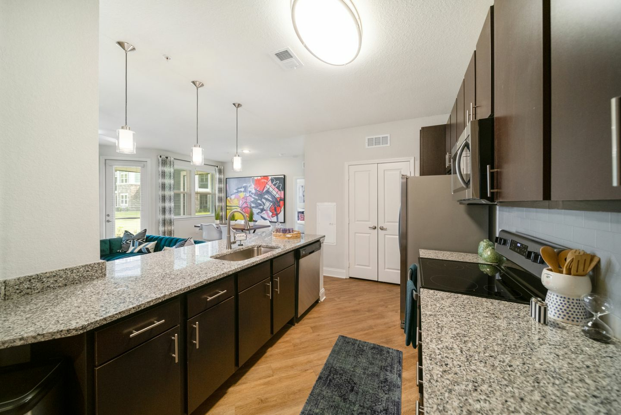 500 East - Photo 2 of 26