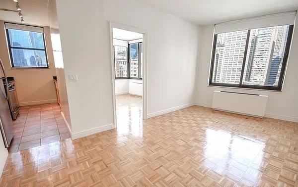 Battery Pl #24H - Photo 2 of 7