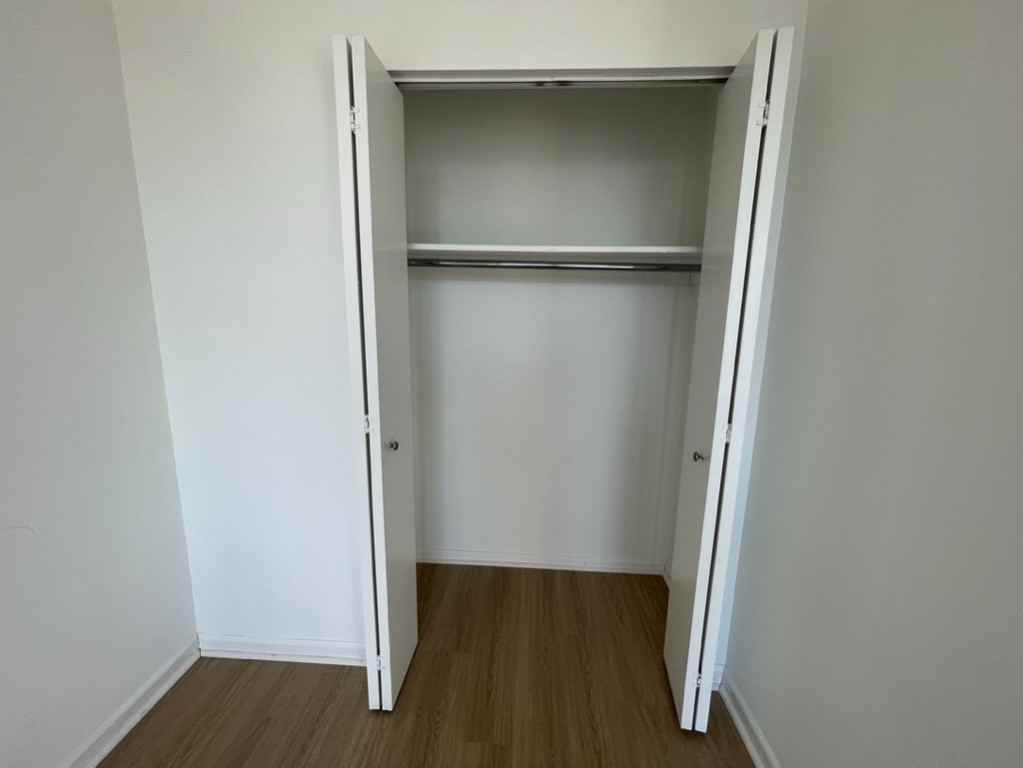 E 27th St #17 - Photo 4 of 7