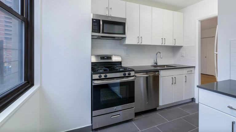 E 27th St #17 - Photo 5 of 7