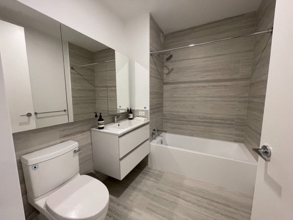 Broad St #2914 - Photo 4 of 5