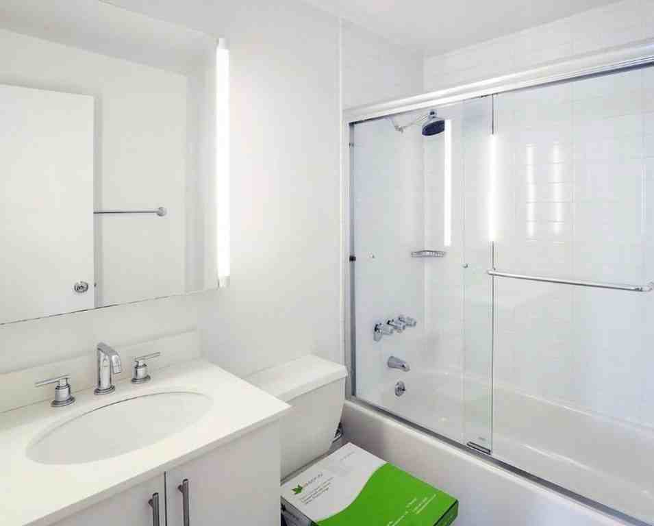 Horatio St #9K - Photo 5 of 6