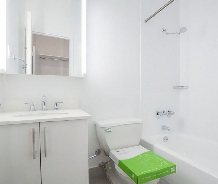 Horatio St #9K - Photo 6 of 6