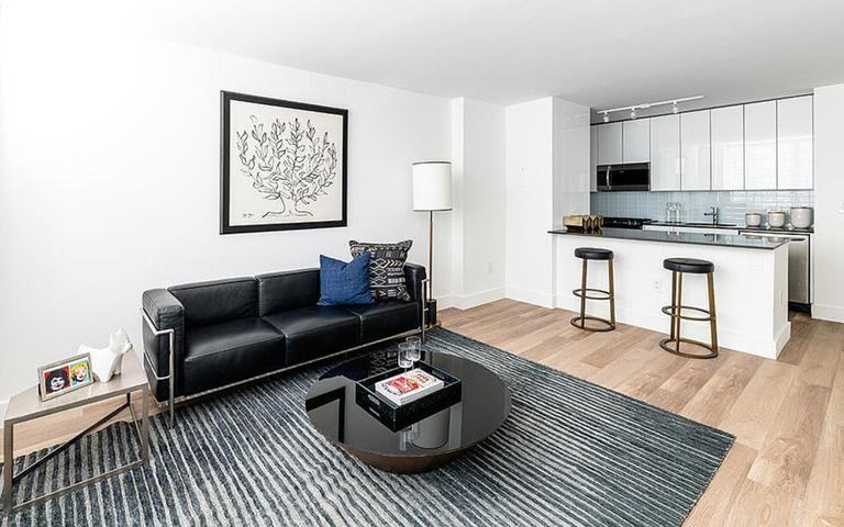 W 34th St #4 - Photo 3 of 4