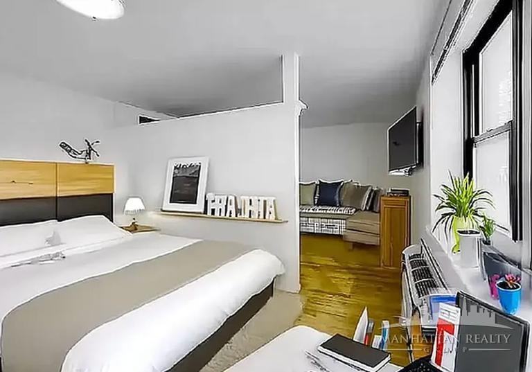 E 36th St #5G - Photo 2 of 4