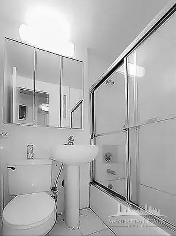 E 36th St #5G - Photo 4 of 4