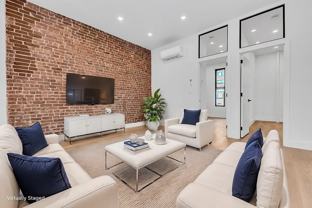 425 W 57th St #2E - Photo 1 of 1