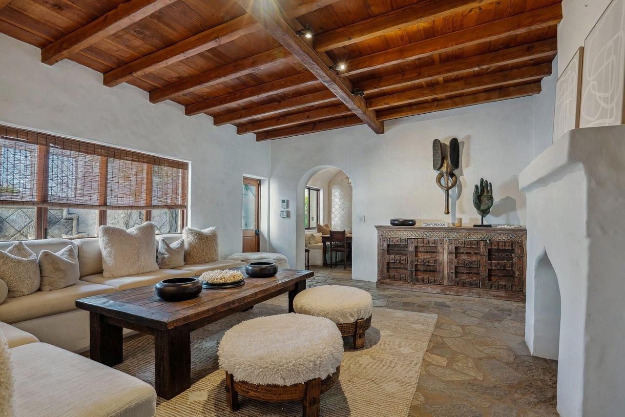 71607 Sahara Rd - Photo 3 of 50