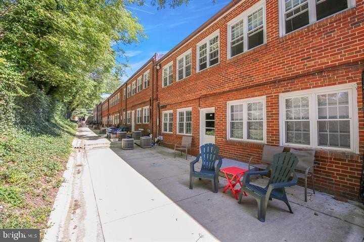 7814 Tilbury St - Photo 2 of 23