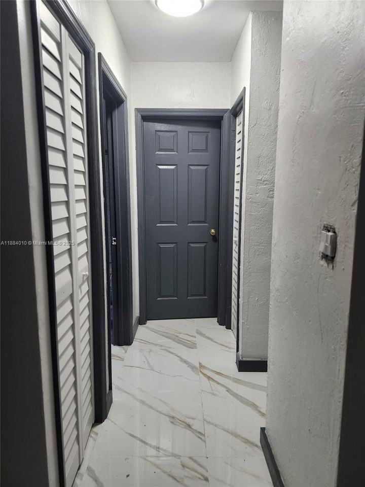 184 Nw 58th St #184 - Photo 4 of 6