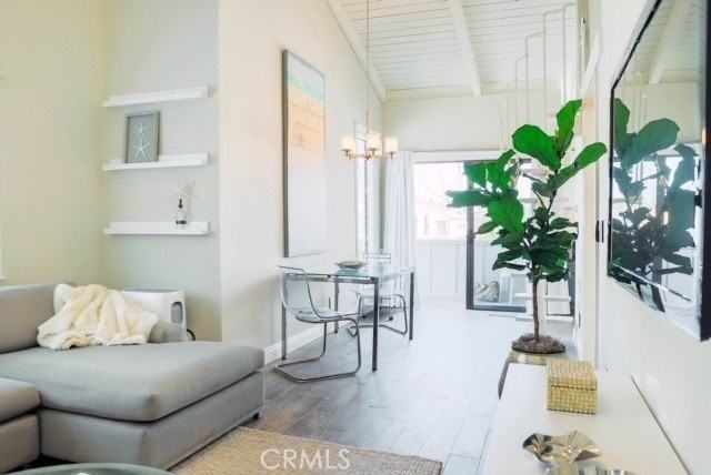 707 Heliotrope Ave - Photo 3 of 21