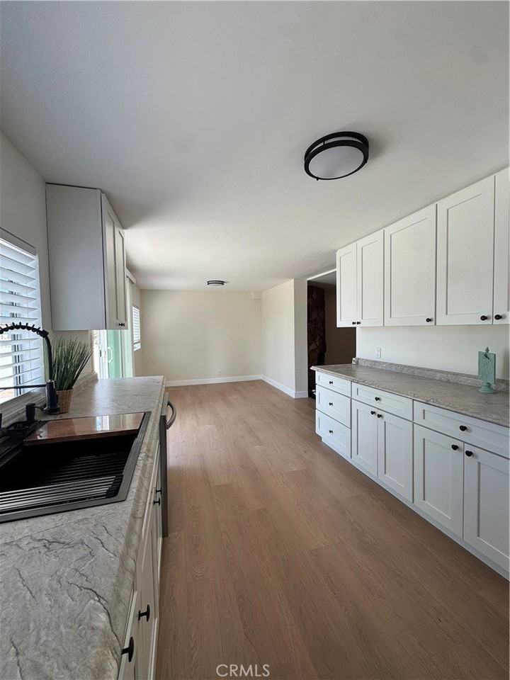 1734 Prospect Ave #B - Photo 2 of 30