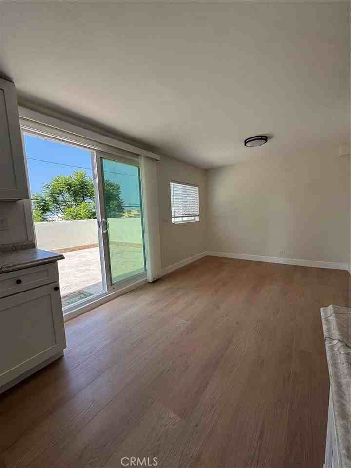 1734 Prospect Ave #B - Photo 3 of 30