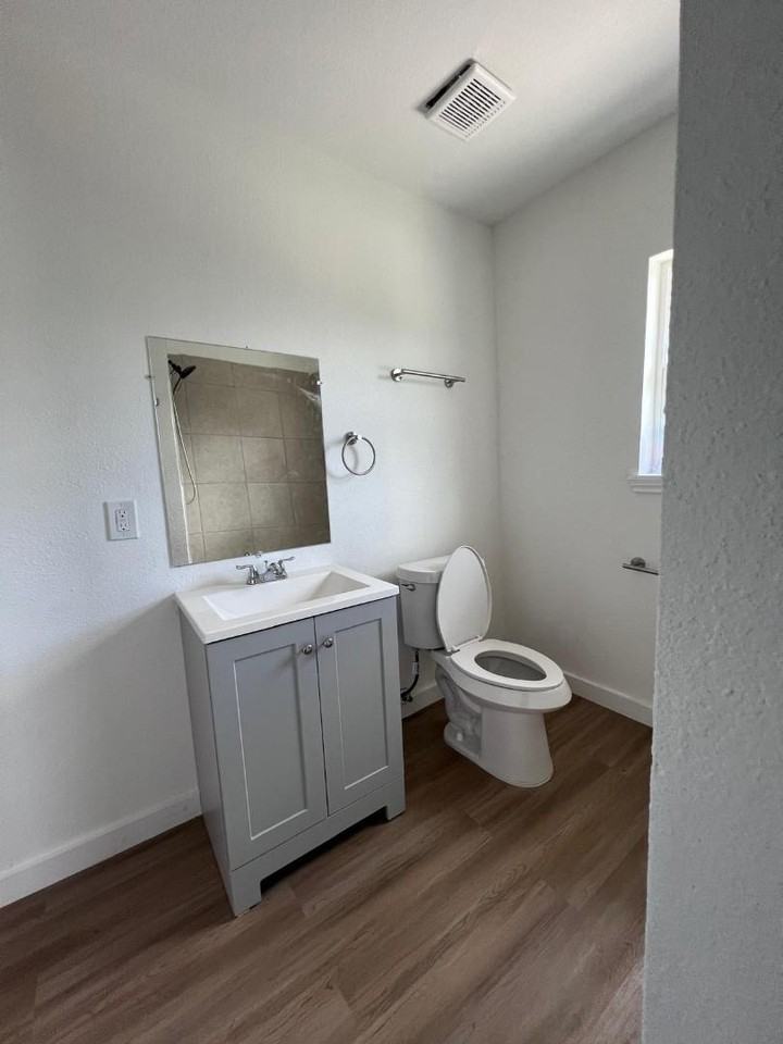 224 W PYRON - Photo 6 of 23