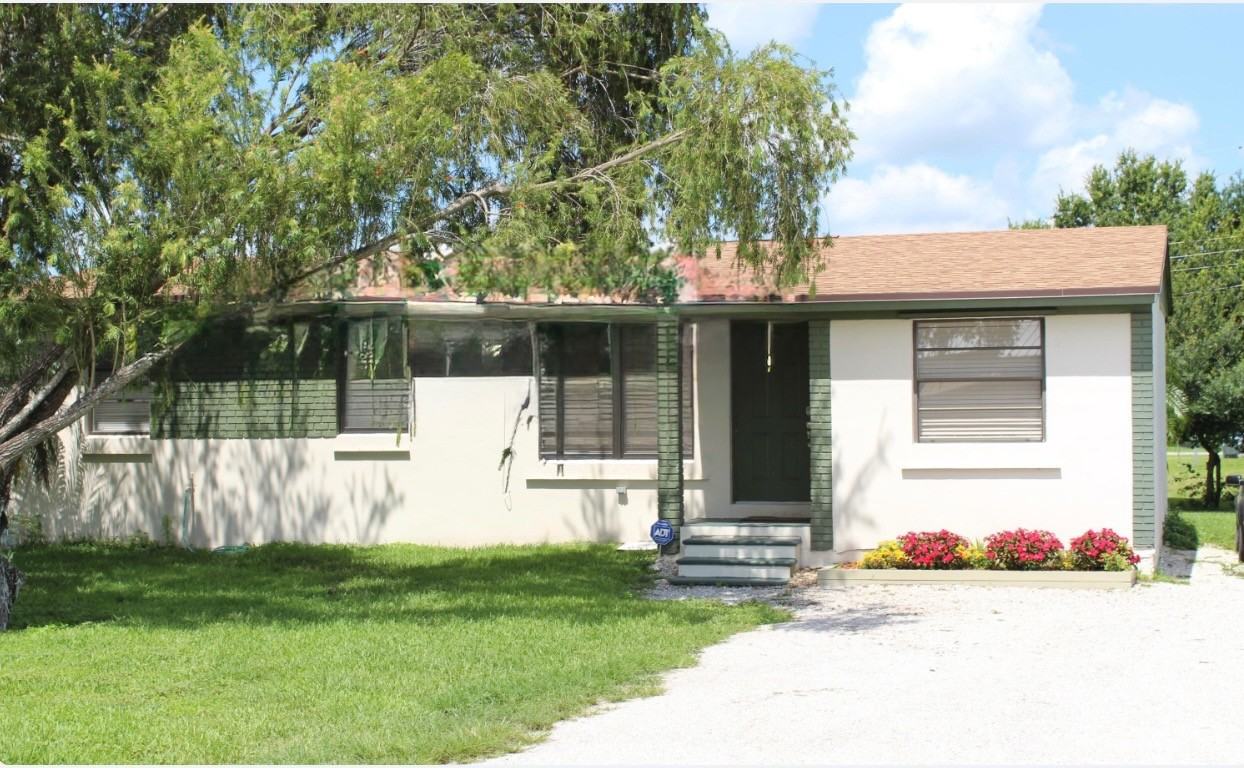 898 Whitaker Rd - Photo 2 of 10